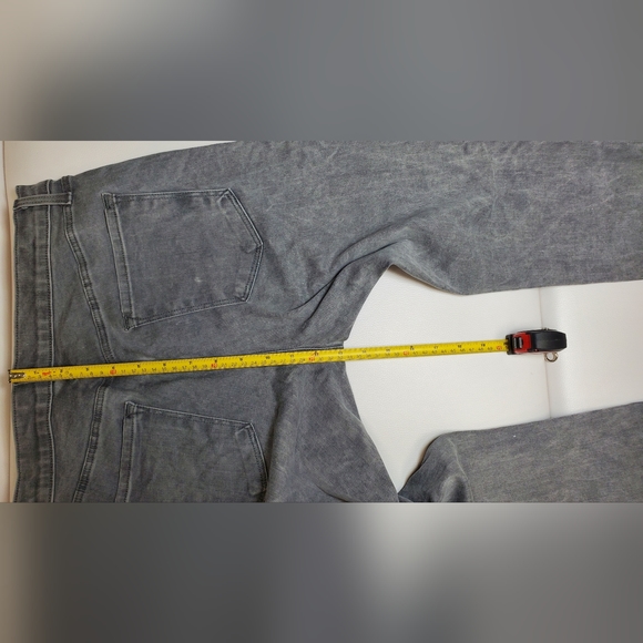 J Brand. Alana. Size 29. Worn Once - Picture 9 of 12